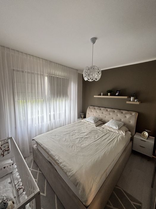 Vand apartament cu 2 camere
