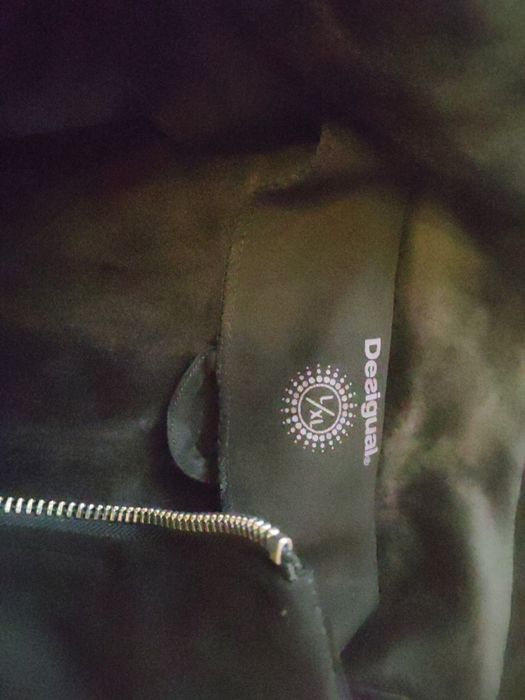 Оригинално Дамско Яке Desigual L-XL Ново с Етикет 45лв