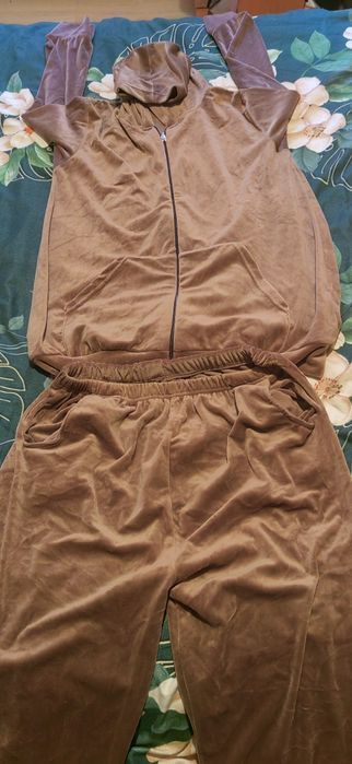 Trening de catifea albastru visiniu verde roz