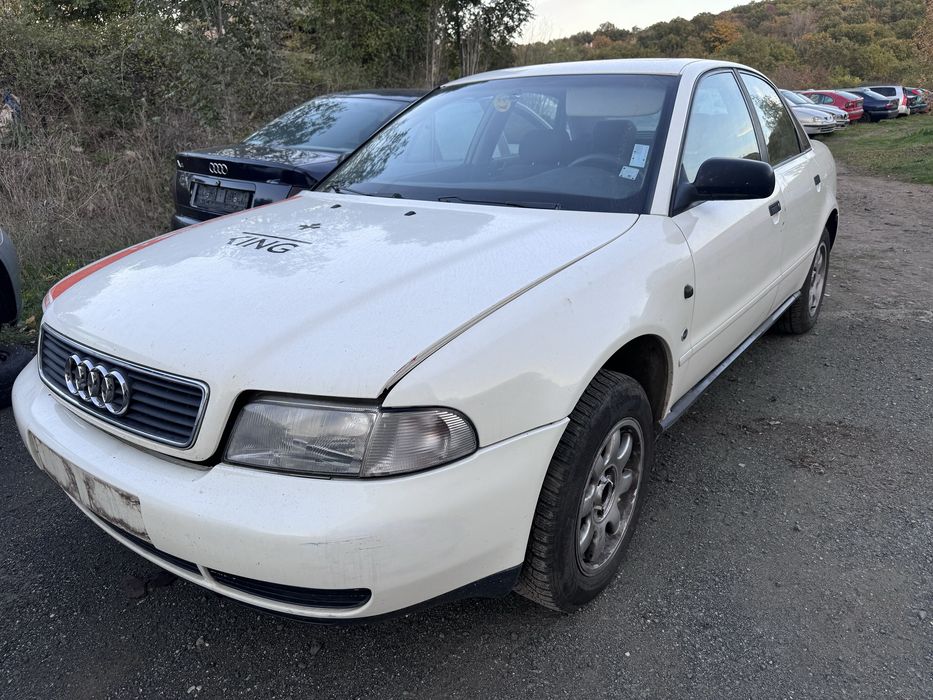 Audi a4 b5 1.6i 101hp 1998г На Части