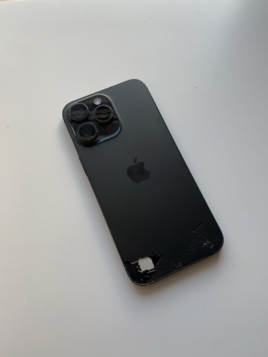 • Dezmembrez Iphone 15 Pro Max • piese •
