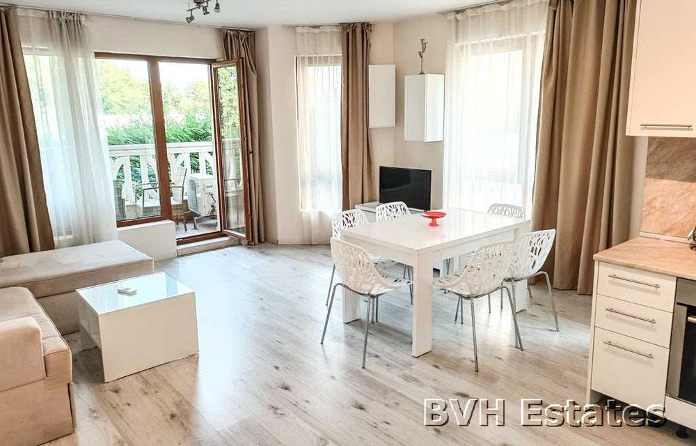 Тристаен апартамент с морска гледка във Varna Southbay Residence