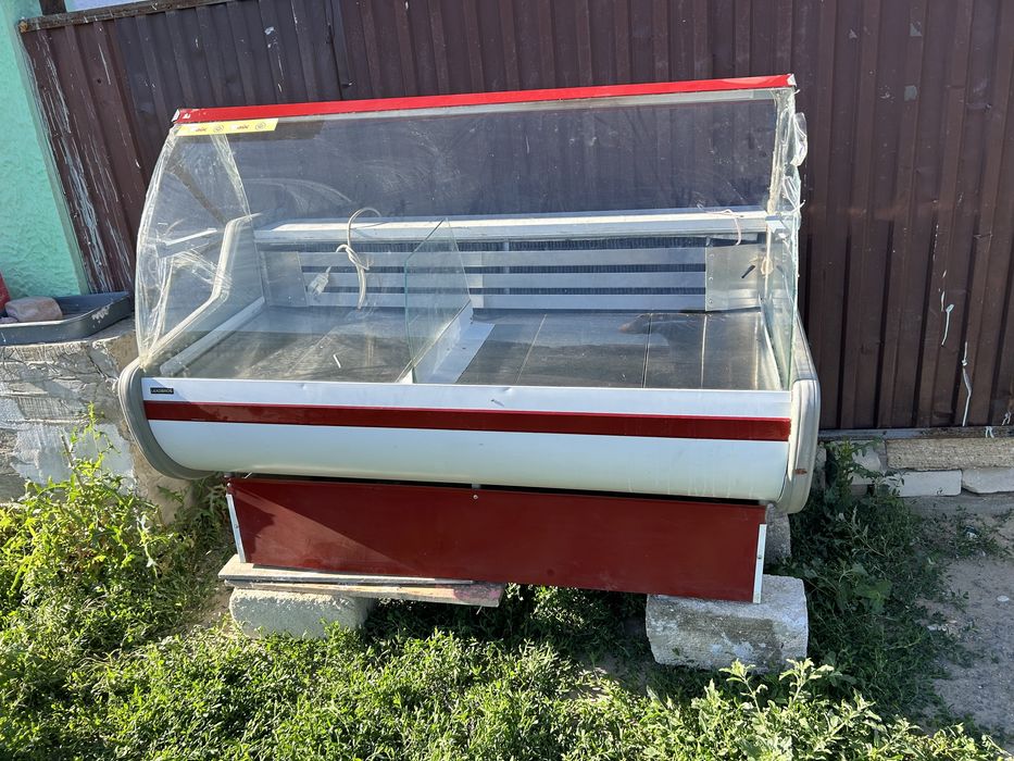 Ветринный холодилник и газ плита