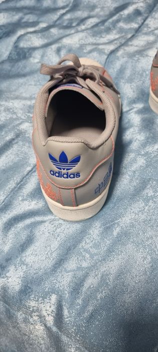 Adidas superstar original 42 size