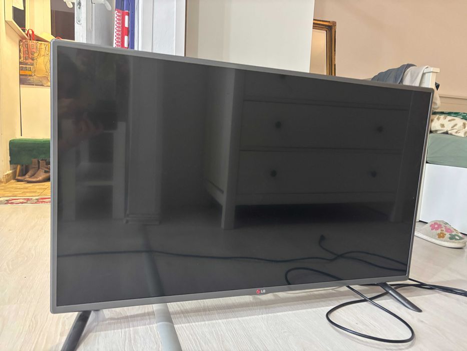 Televizor LED LG, 106 cm, 42LB5610