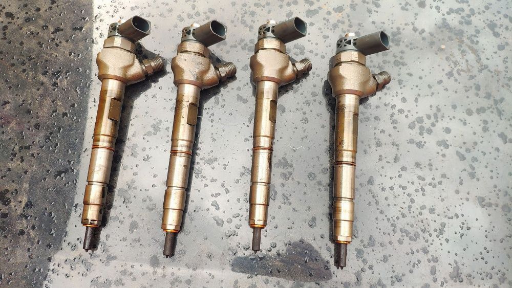 Комплект дюзи с Гнп за AUDI A6 SEAT Skoda VW 08-15 год Ауди 03l130277j