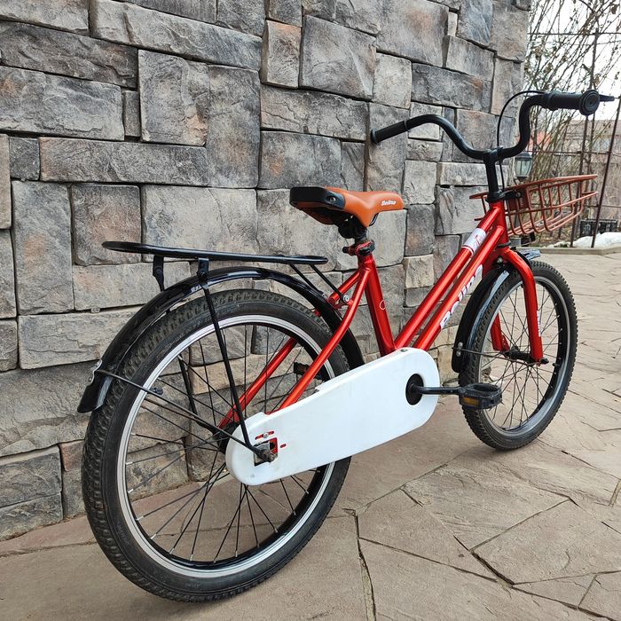 Велосипед велик. Размер 20. Для мальчика или девочки.