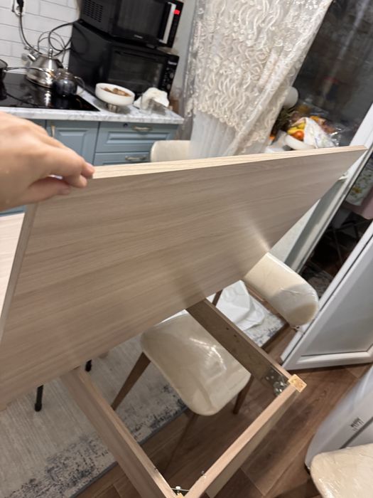 Стол для кухний