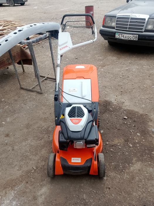 Продам и газонакосилку
