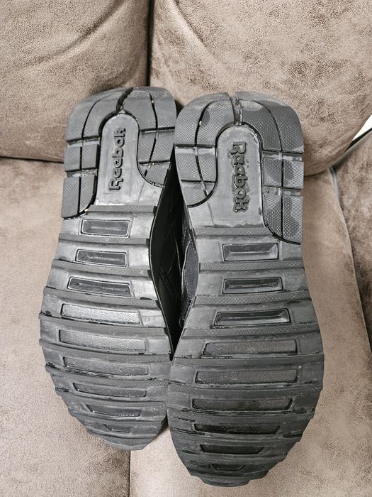 Маратонки Reebok почти нови