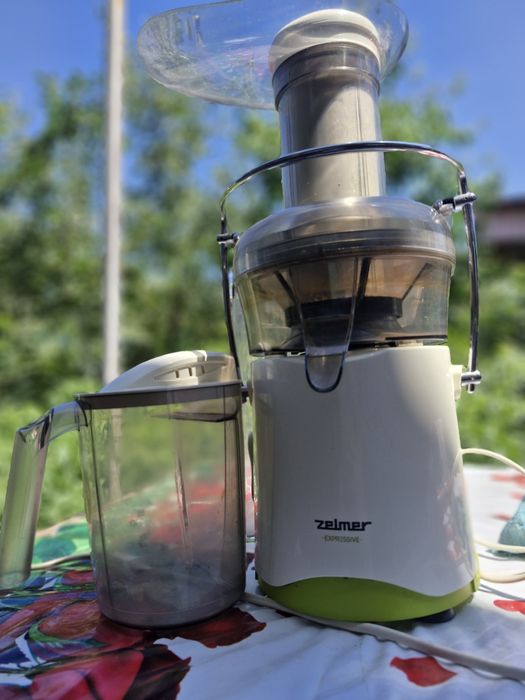 Продам соковыжымалка zelmer