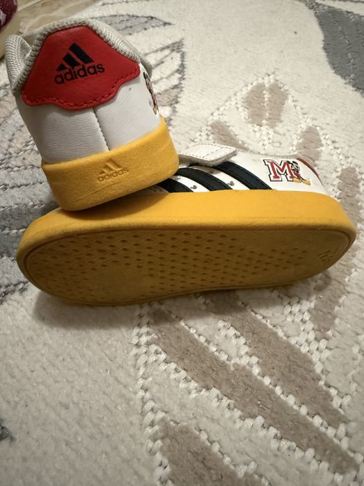 Детски обувки Adidas