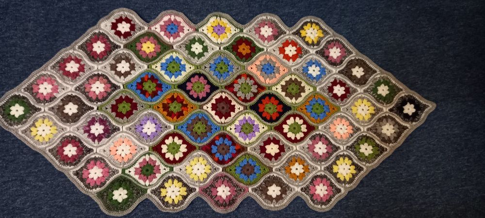 Set cu 2 paturici ,bebe,crosetate noi.