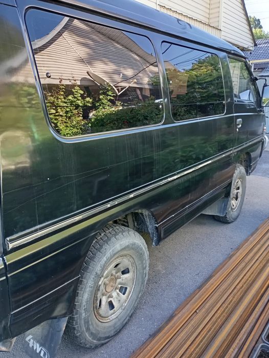 Продам автомобиль Delika