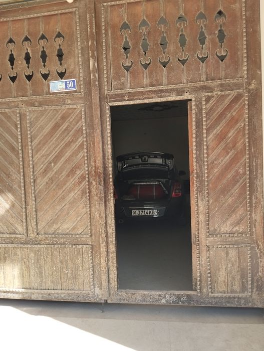 Yog'och darvoza sotiladi holati yaxshi