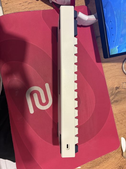 Продам клавиатру dark project