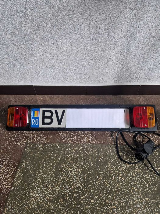 Suport Peruzzo 4 biciclete cu  prindere pe  carlig