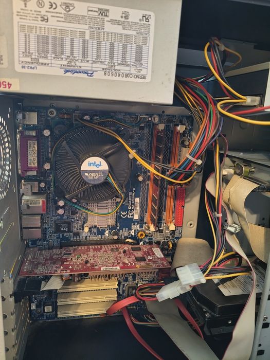 Unitate PC Retro – Intel Pentium 4, Windows XP instalat