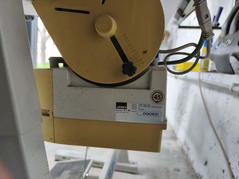 Професионална едноиглова права шевна машина Juki