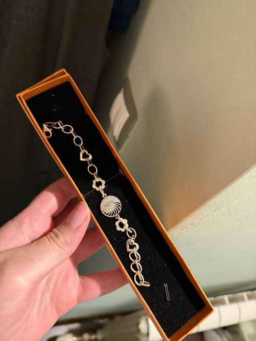 Дамска сребърна гривна