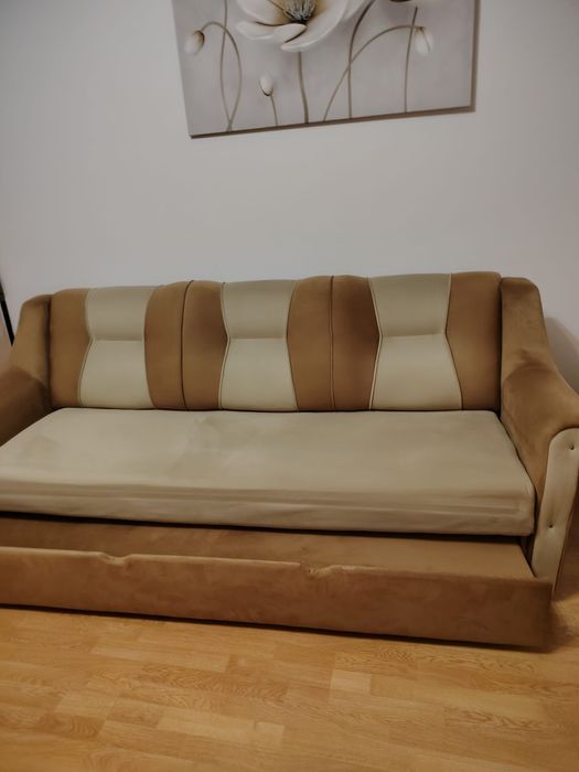 Vand canapea extensibilă