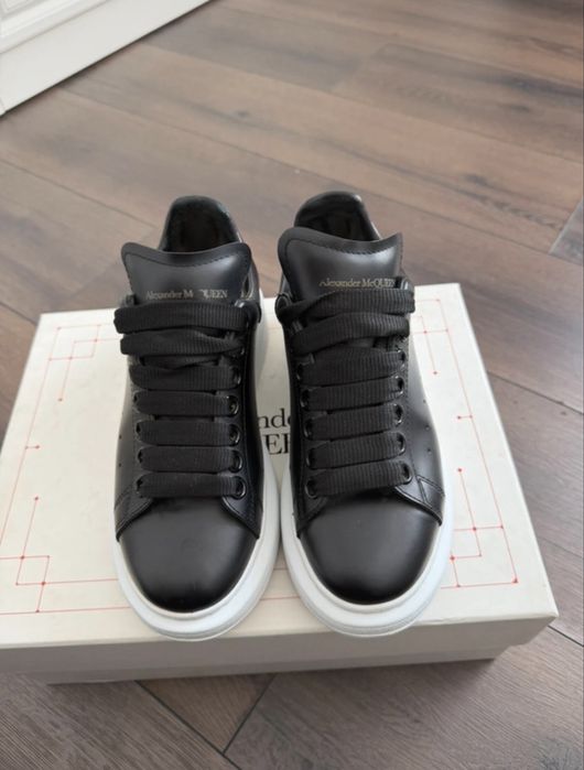 Adidasi Alexander McQueen