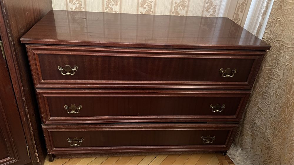 Продам мебель антиквариат