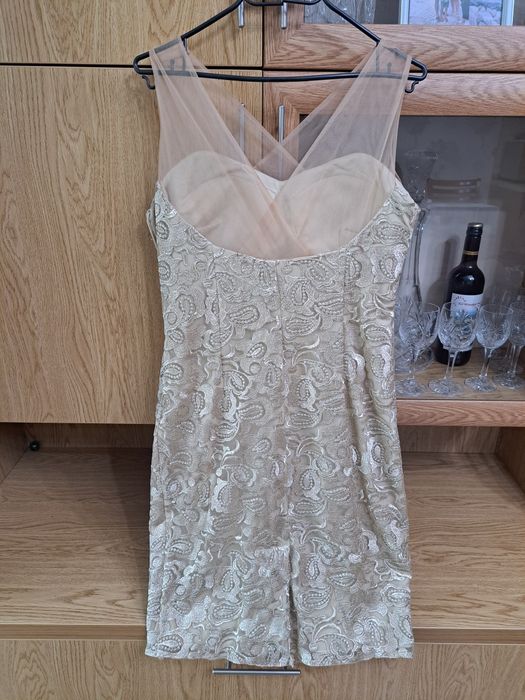 Златиста официална рокля