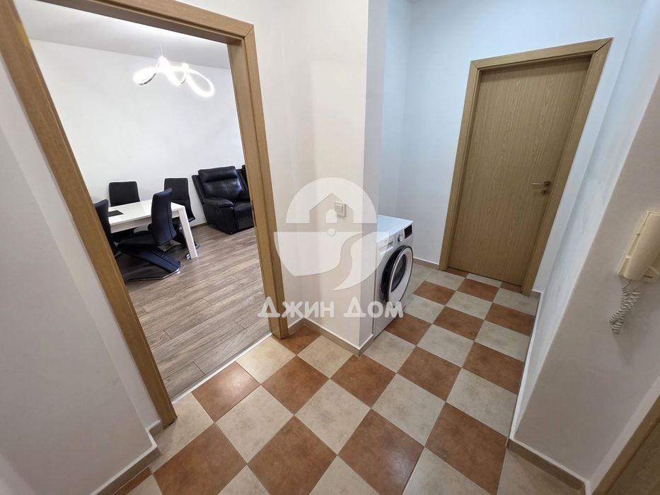 Продава се Двустаен апартамент в Бургас, Славейков - 73 кв.м за 1117 €/кв.м - Снимка #12