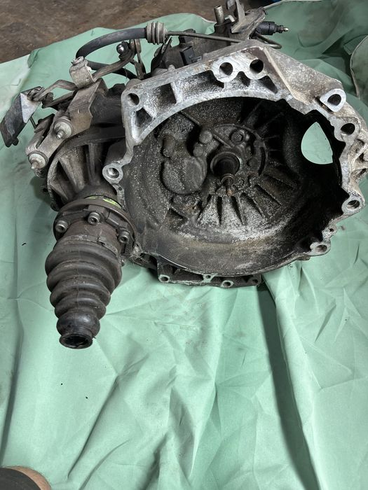 Cutie de viteze manuala Skoda Octavia 1.4 MPI  1.6 I  GOLF IV 1J1 1997-2005 Capac verde - Cod 02-K301107K Complecta