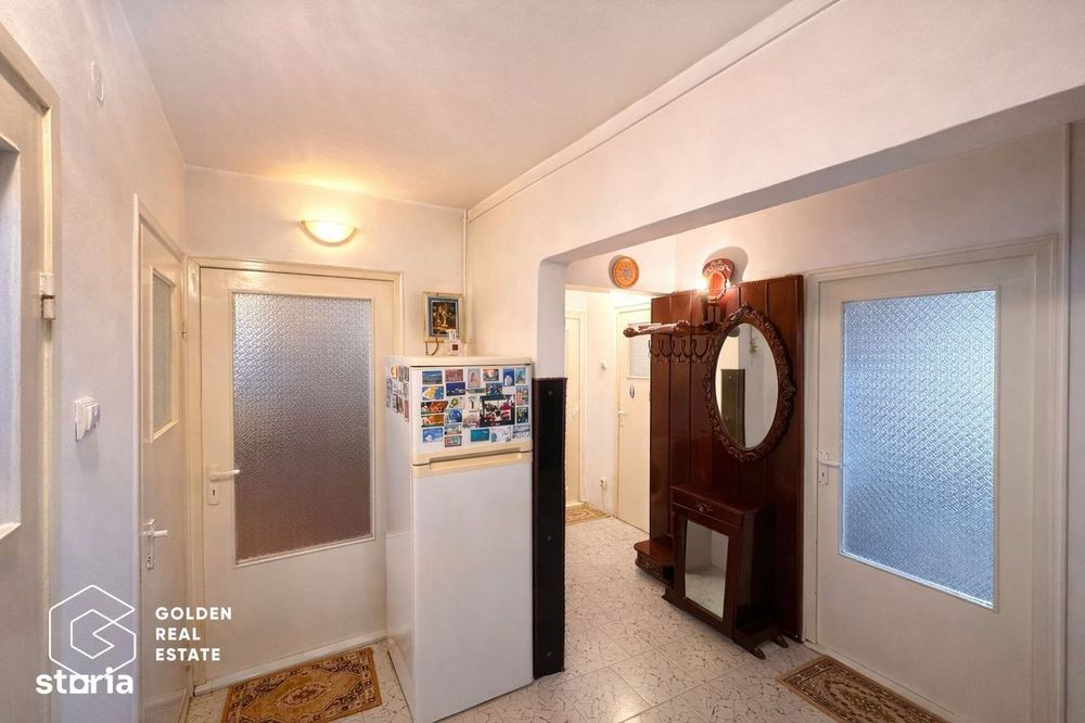 Apartament 3 camere, Malul Muresului-Praporgescu, 2 bai, balcon, etaj