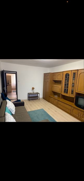 Inchiriez apartament 2 camere 60 mp