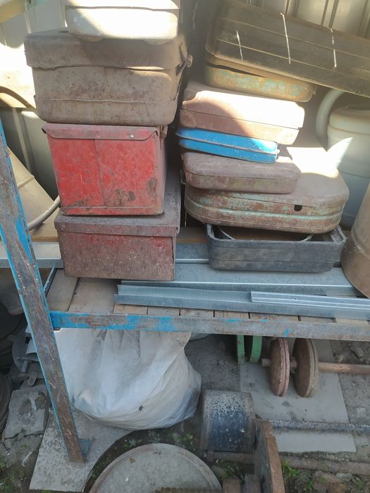 Ящик под инструмент металлический