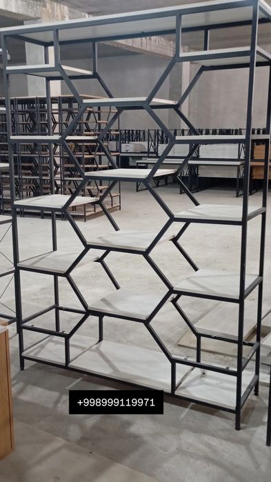 Имеется письменный стол в стиле лофт стеллажи в наличии.