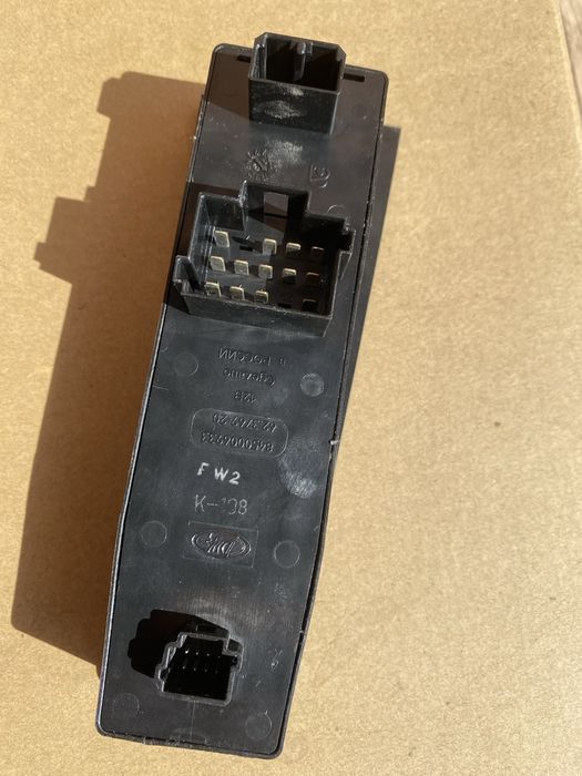 Lada vesta sw cross Блок управления стеклоподьемников