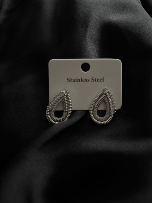 Обеци от медицинска стомана