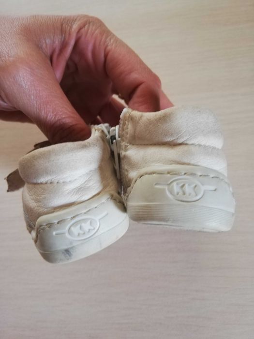 Буйки Колев и Колев и пантофи тип чорап