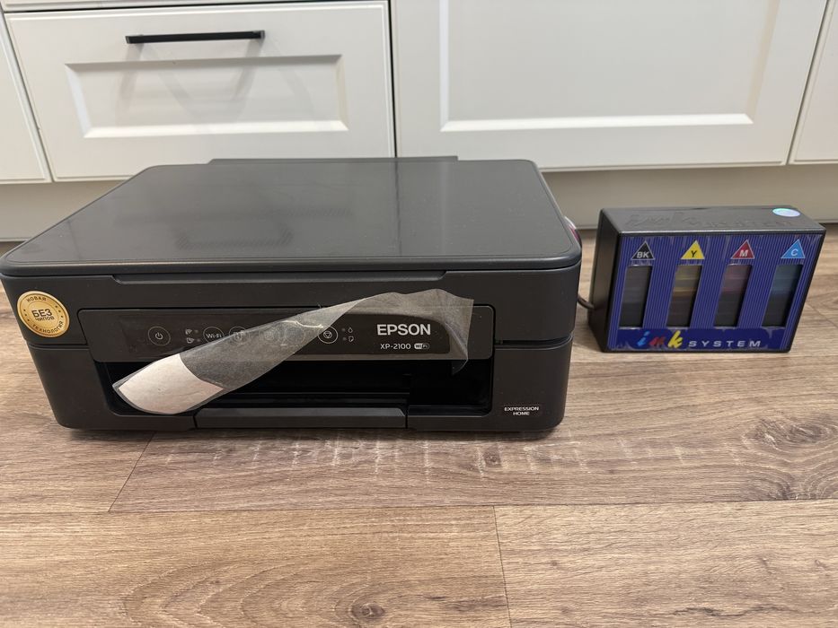 Продам принтер Epson XP-2100