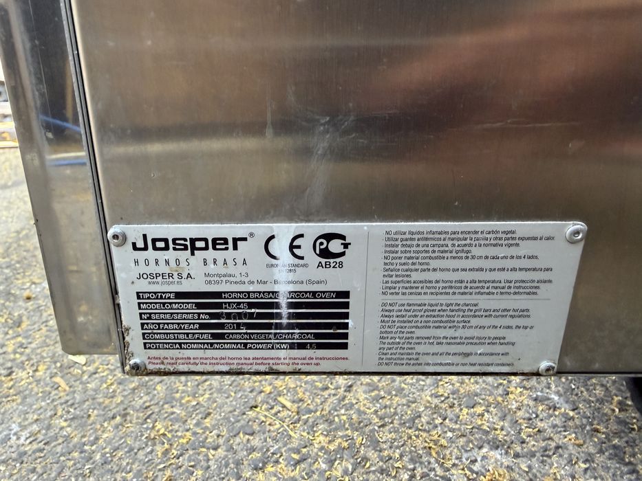 Josper фурна на дървени въглища Джоспър