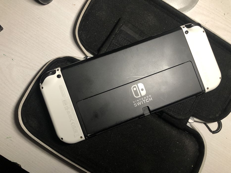 Vand/Schimb Nintendo switch oled