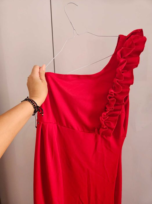 Rochie rosie de seara