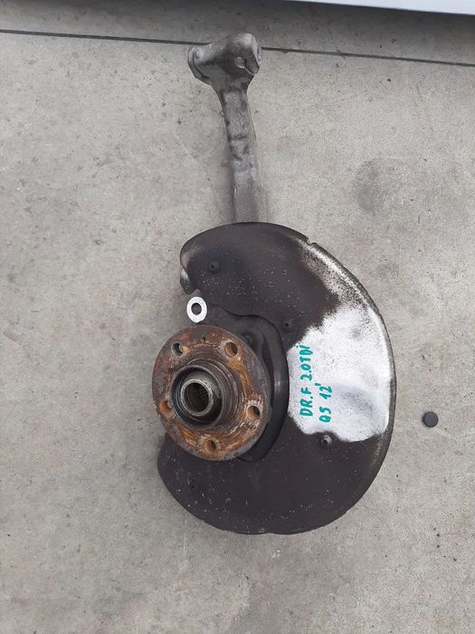 fuzeta dreapta fata 2.0 tdi cgl audi q5 8r 2012  8k0407242ab