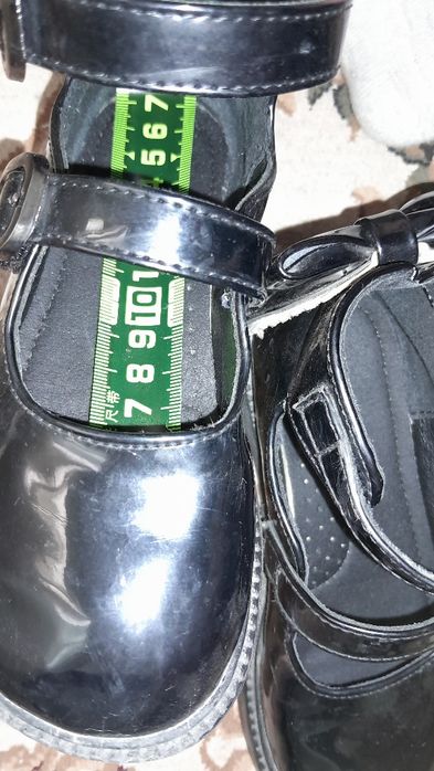 Qizlar tuflisi sotiladi 55000 sumdan. Продаётся туфли для девочек б/у