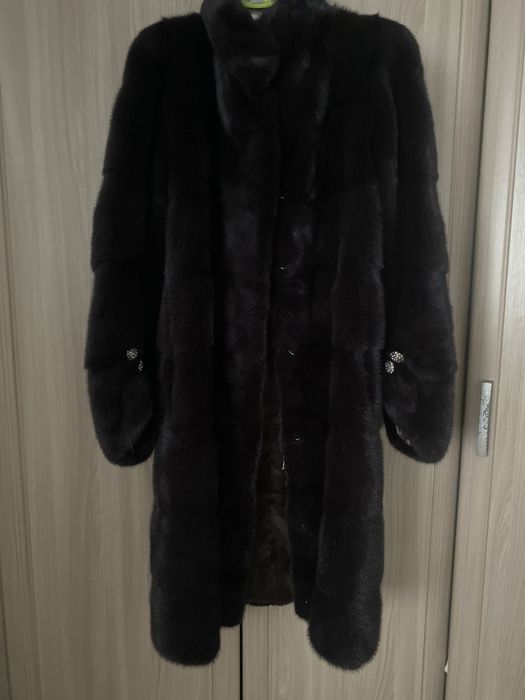 Продам шубу новую 44 размер