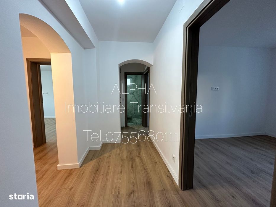 Apartament 3 camere,2 bai, 80 mp +garaj și beci, zona Scala