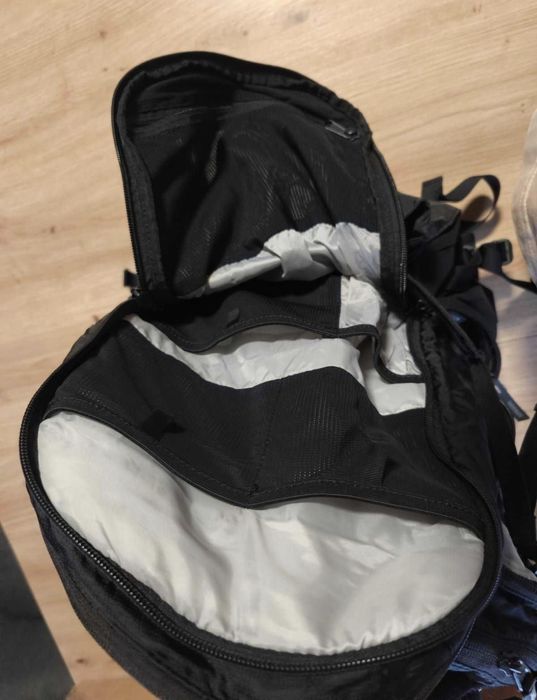 Раница за колоездене USWE SHRED 25 - Carbon Black колело вело