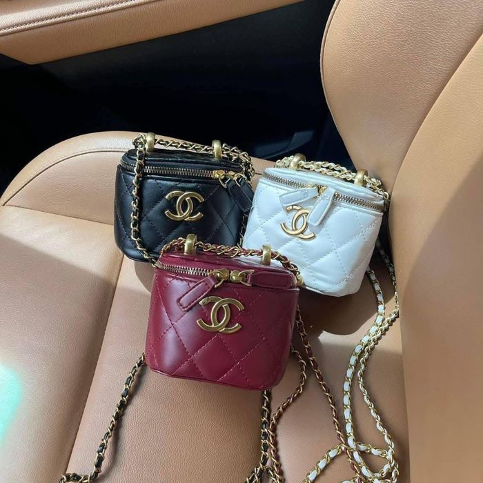 CHANEL мини чанта