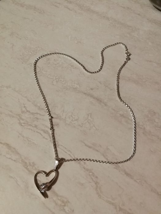 Сребърно колие с висулка сърце