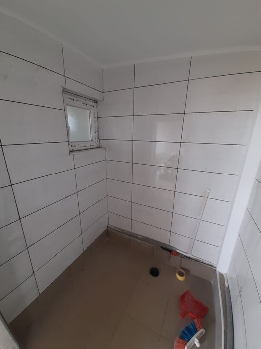 Execut lucrari de construcții!