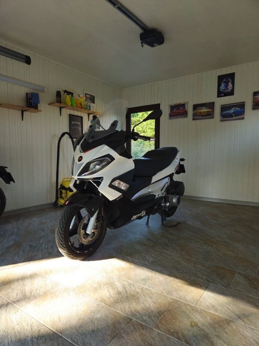 Aprilia SR max 300 Piaggio/Gilera